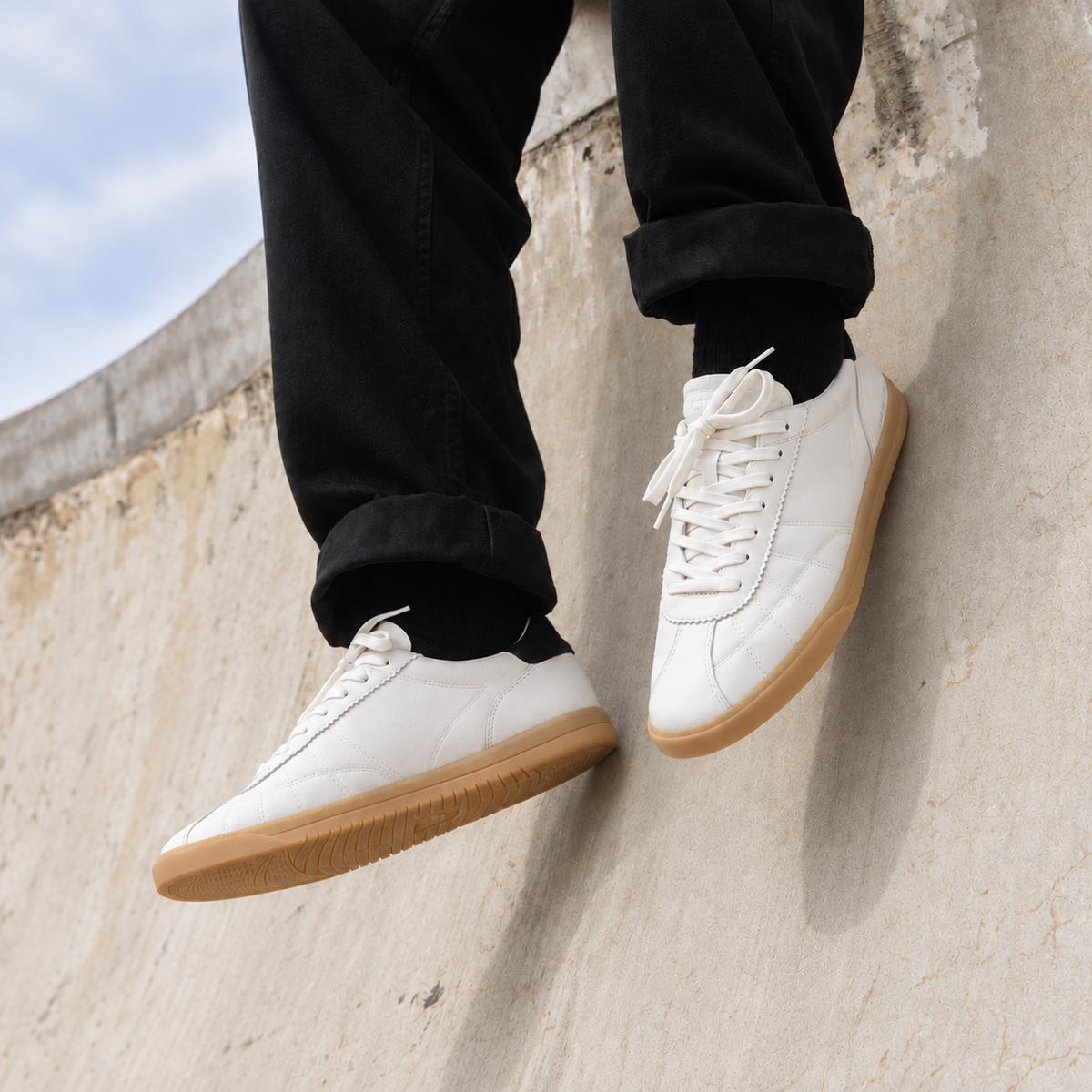 ZICO White Leather Black - lifestyle
